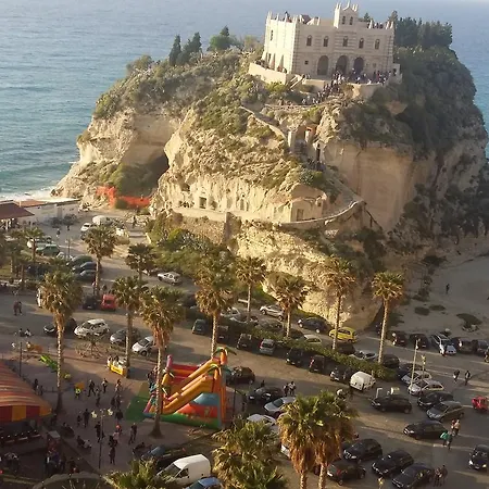 Villettemire 10 * Capo Vaticano